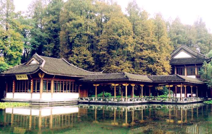 Chinese Wooden Pavilion Design: Traditional Architecture as Modern City Landmarks