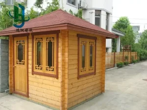 木屋厂家哪家好？民宿木屋定制价格、材质与施工全攻略