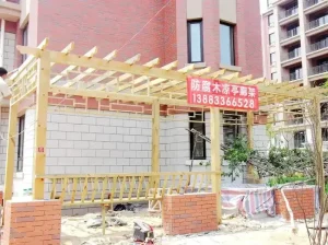 防腐木拱门定制厂家：花园拱门、婚礼拱门、景区入口门价格与选型