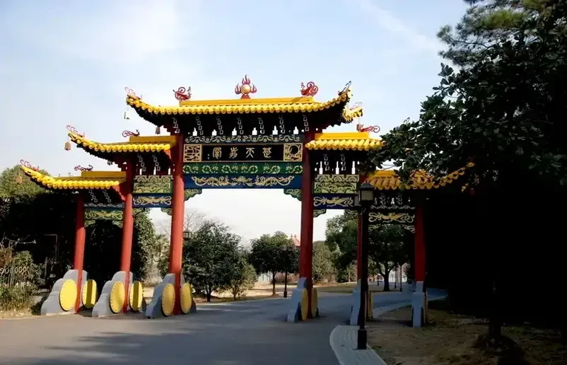 中式传统仿古牌坊门楼感天动地-景区入口古建定制厂家