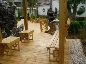 户外防腐木定制：从选材到匠心打造耐候美观的户外空间，老木匠全攻略