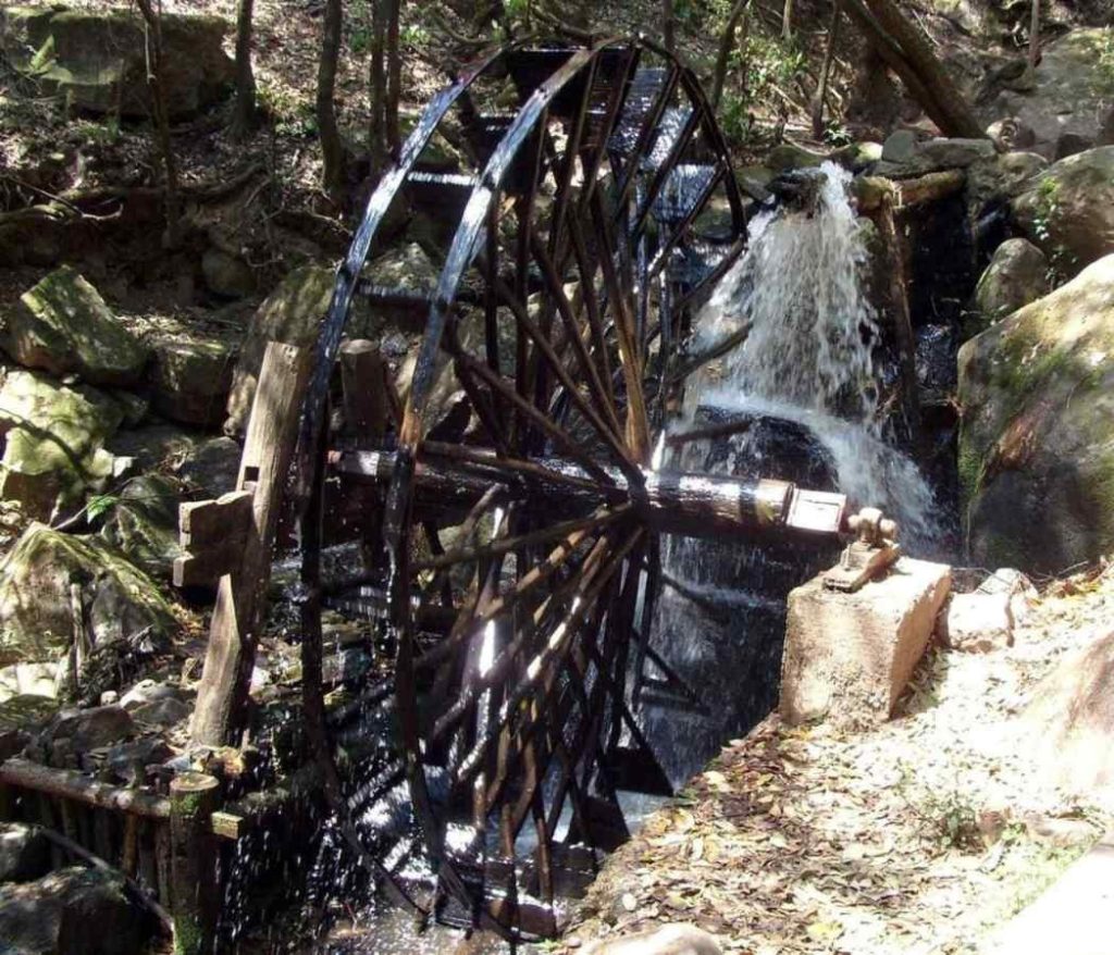 Traditional Chinese Wooden Architecture & Ancient Water Wheels for Educational Parks