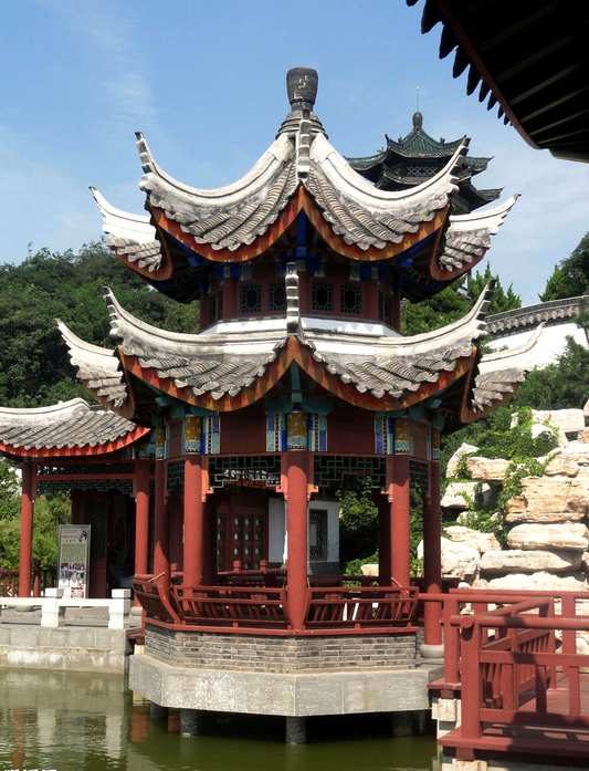 重庆南川九易净古建双层亭水景园林彩绘_景区仿古凉亭定制厂家_红色古建双层亭飞檐翘角水景园林彩绘石栏杆