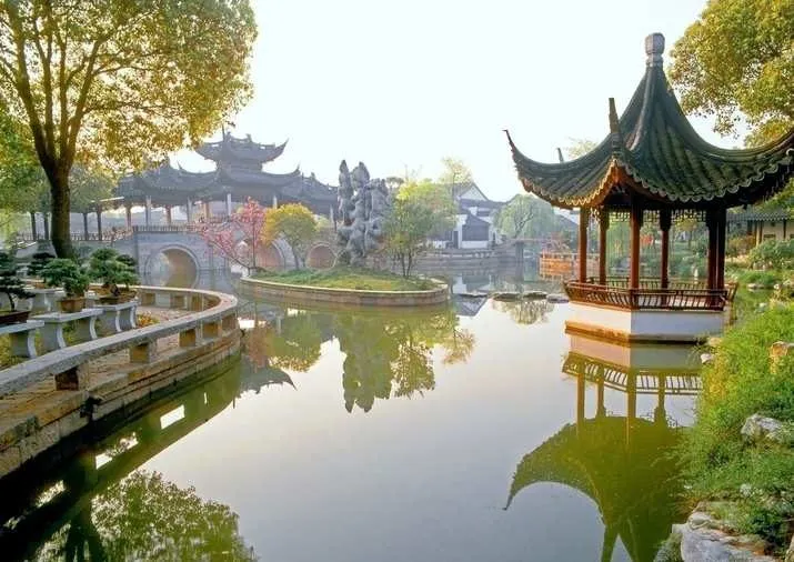 六角亭与八角亭的区别及选购指南：古建凉亭的经典样式解析