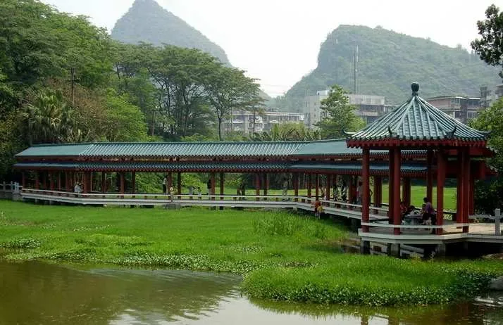 古建砖作艺术之美：中裕木艺解析传统砖墙砌筑与重檐亭营造工艺