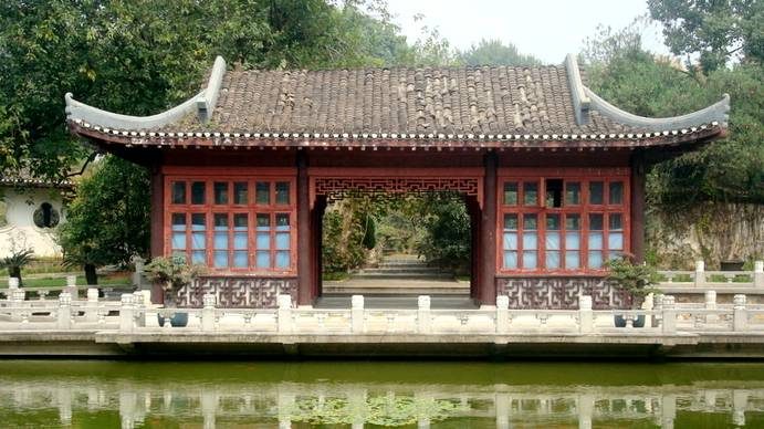 中国传统的古建筑亮格柜作建筑艺术:从实用构件到文化象征的美学演变 实拍图