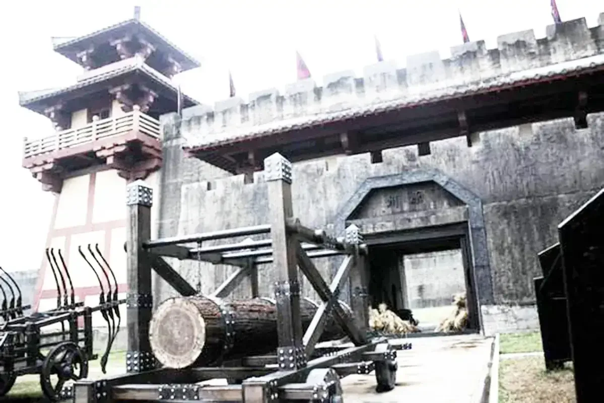 古战车制作工艺探秘：孙子兵法中的攻城器械与木作智慧
