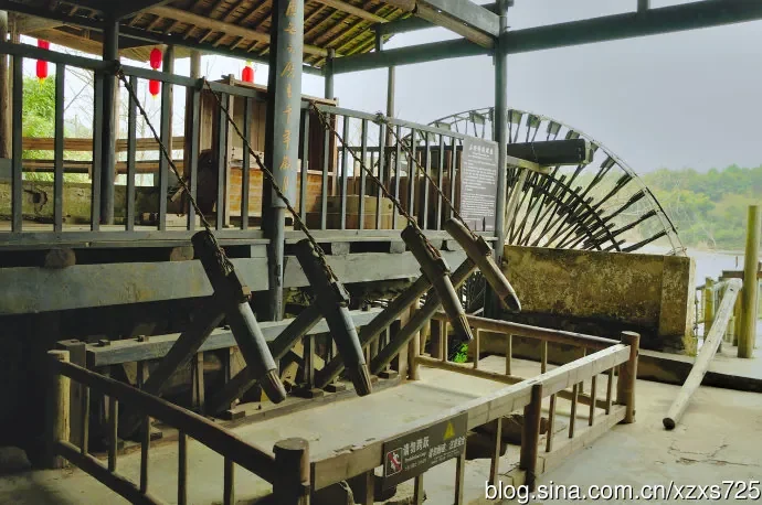 重庆古法榨油机墨家机关厂家_传统水力榨油_景区研学定制厂家