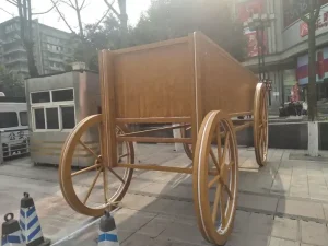 仿古战车定制厂家：古代战车、影视道具、景区还原价格与工艺全指南
