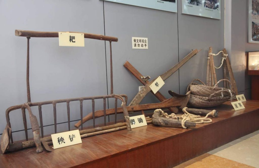 非遗传承新机遇:仿古牌匾如何助力古建文化复兴