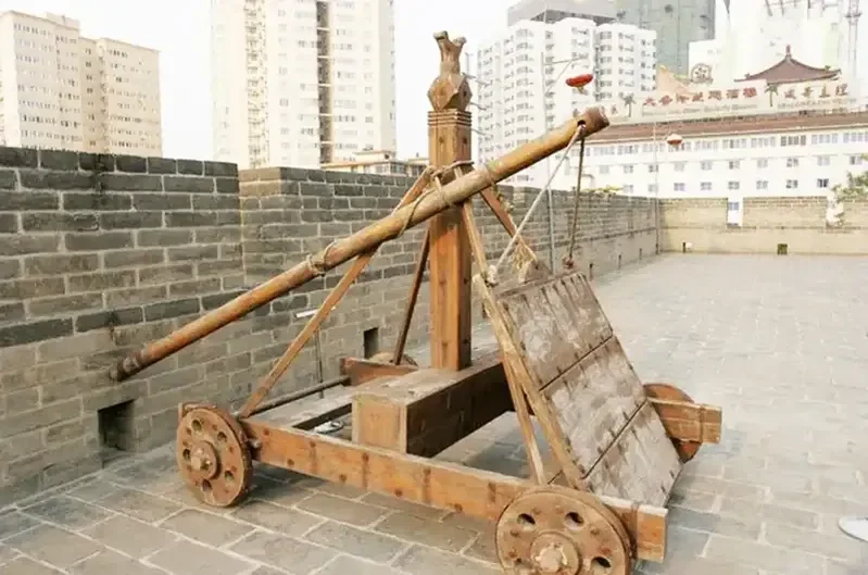 Replica Ancient War Chariots & Siege Engines