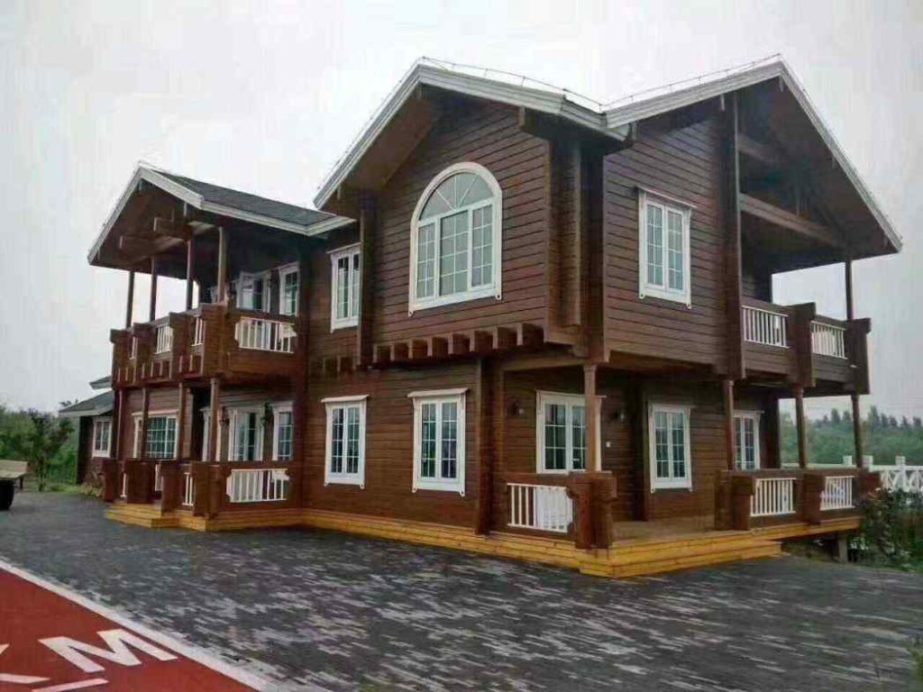 Custom Wooden Cabins: Traditional Techniques Meet Modern Living