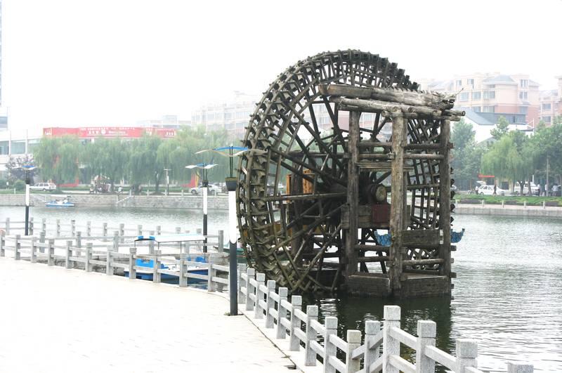 Traditional Wooden Water Wheel with He-xi Painted Decoration