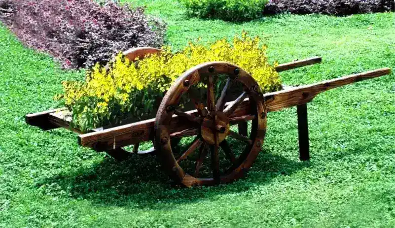 防腐木花箱花车 古战场影视道具厂家