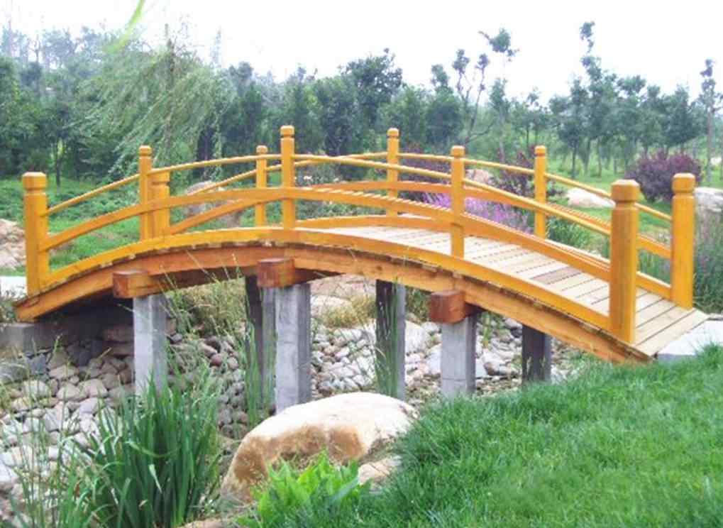 Custom Traditional Chinese Wooden Architecture for Commercial Spaces
