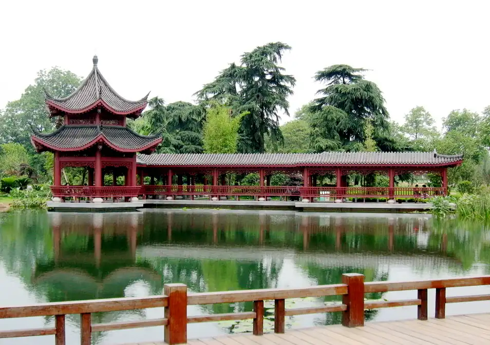 武汉仿古廊桥厂家_中式传统廊桥风雨桥_景区古镇定制厂家